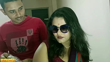 Heißer Bhabhi-Softcore-Sex mit jungem Liebhaber! Devar Bhabhi Sex