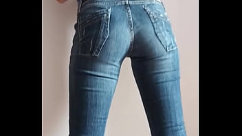 Mein geiler Arsch in Jeans, Leggings und nackt. Mala dvojka