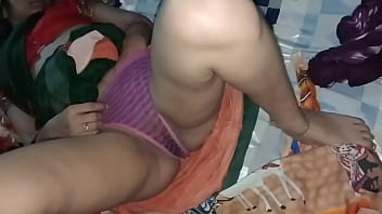 Дези порнозвезда Рагни Бхабхи снимает секс-видео с парнем, индийскую горячую девушку трахнул ее парень, индийское ххх видео