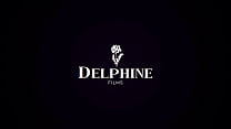Delphine Films - Trio sauvage de Nicole Doshi - Double pénétration