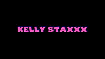 Kelli Staxxx reçoit du sperme sur son trou du cul