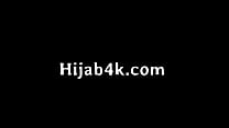 Hijab-Ehefrau von Kredithai sodomisiert - Hijab4k