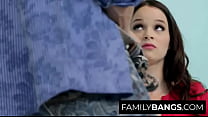 FamilyBangs.com ⭐ Bebê fofo pega o osso do padrasto, Erik Everhard, Jenna J Ross