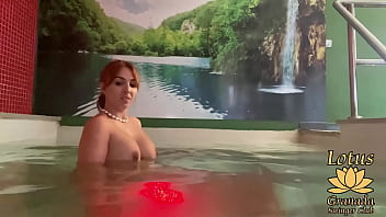 I fuck a STRANGER in the Jacuzzi