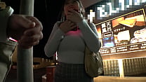 Filmati segreti dell'idolo di una giovane donna giapponese dal seno grande