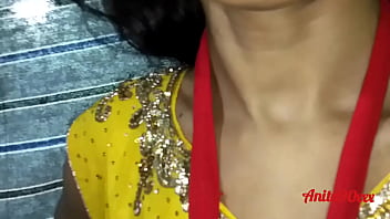 Bhabhi indien baise incroyable dans un salwar jaune