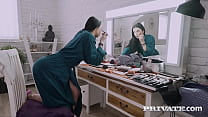 Victoria Nyx, Anal-Influencerin, spielt ihr Privatdebüt
