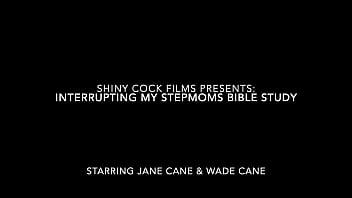 Unterbreche das Bibelstudium meiner Stiefmutter – Jane Cane, Shiny Cock Films