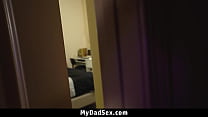 Stepdaughter Sharing Their Stepfather &#039_s Cock Between Them - Mydadsex